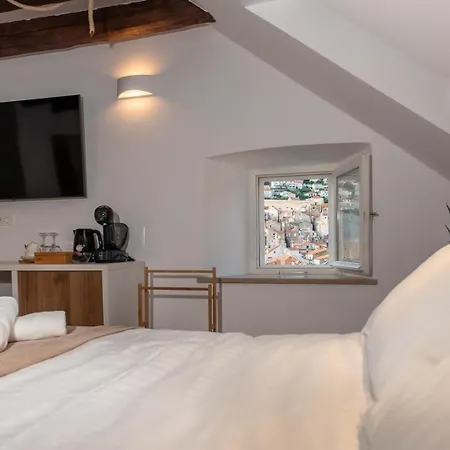 Shee-lu 2 Apartment